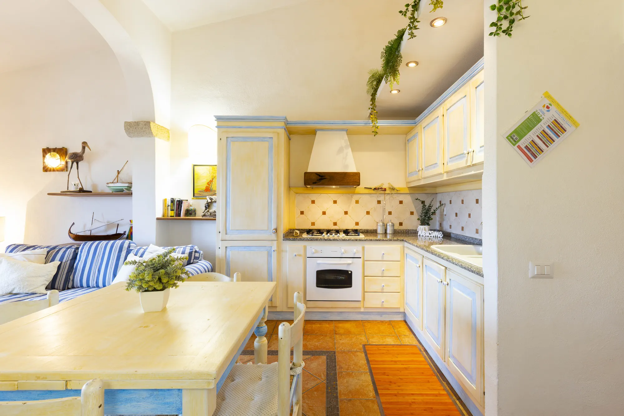 casa13-cucina-pranzo-azzurra