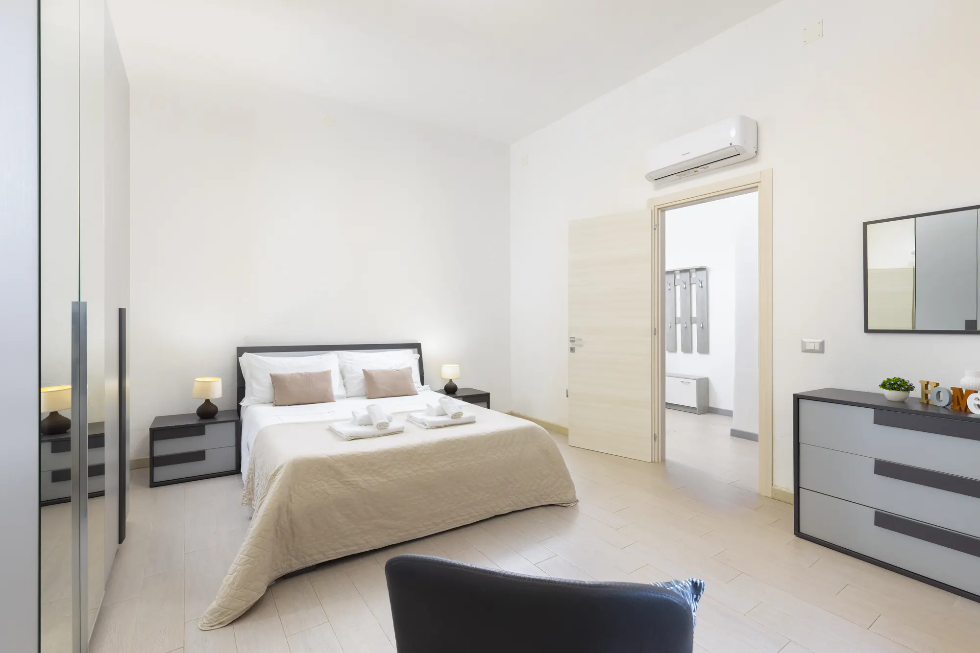 casa3-camera-matrimoniale-armadio